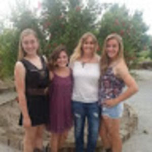 Meet your Posher, Suzanne